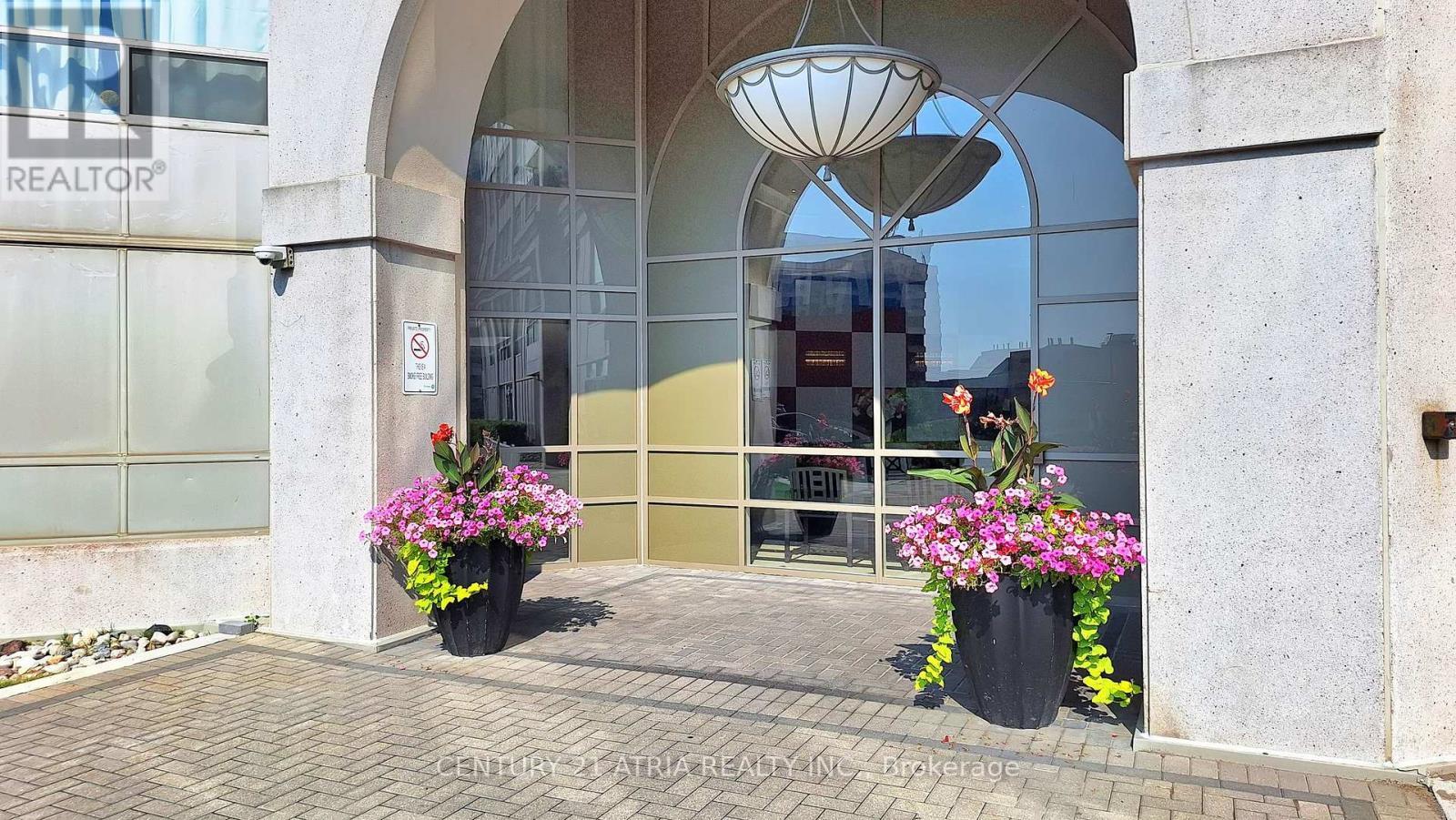719 - 9015 Leslie Street, Richmond Hill, ON - Outdoor With Exterior