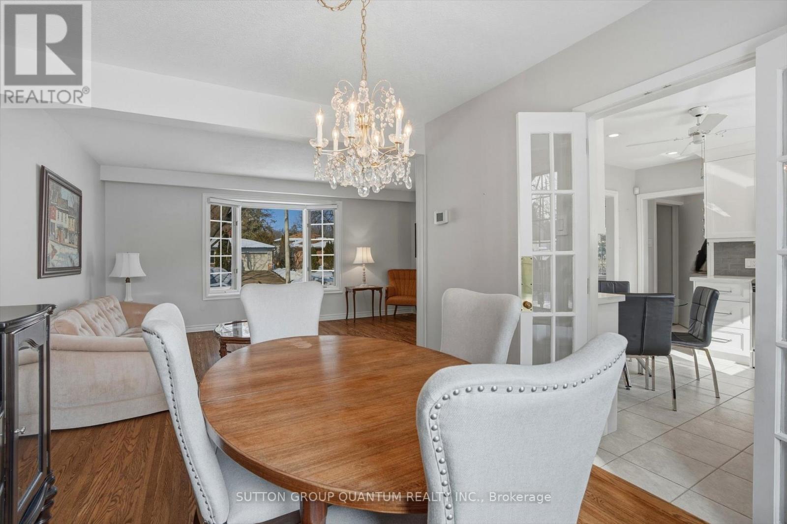 1814 Barsuda Drive, Mississauga, ON - Indoor Photo Showing Dining Room
