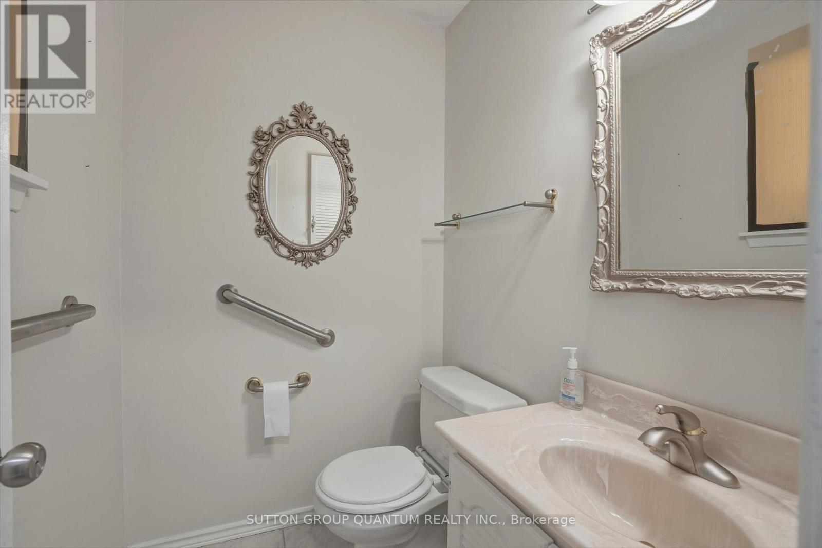 1814 Barsuda Drive, Mississauga, ON - Indoor Photo Showing Bathroom