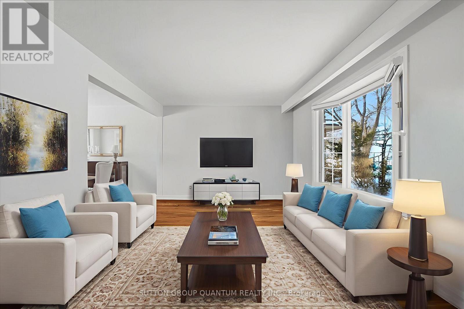 1814 Barsuda Drive, Mississauga, ON - Indoor Photo Showing Living Room