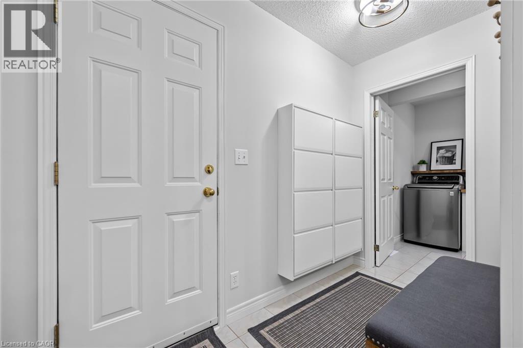 1 Brown Avenue, Cambridge, ON - Indoor Photo Showing Other Room