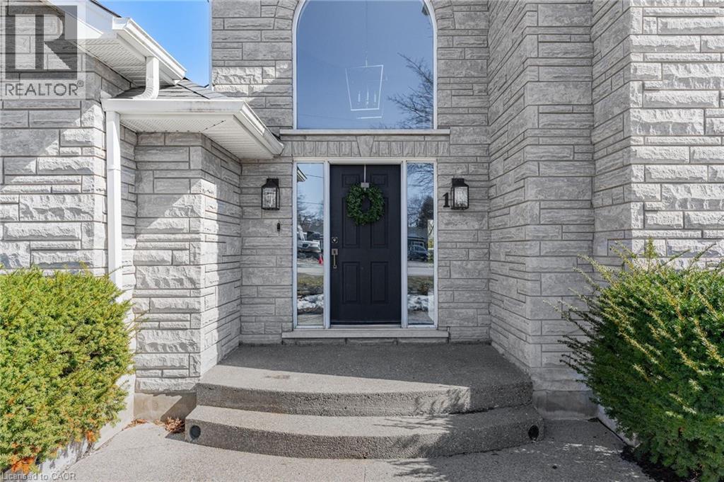 1 Brown Avenue, Cambridge, ON - Outdoor