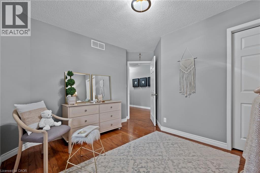 1 Brown Avenue, Cambridge, ON - Indoor Photo Showing Bedroom