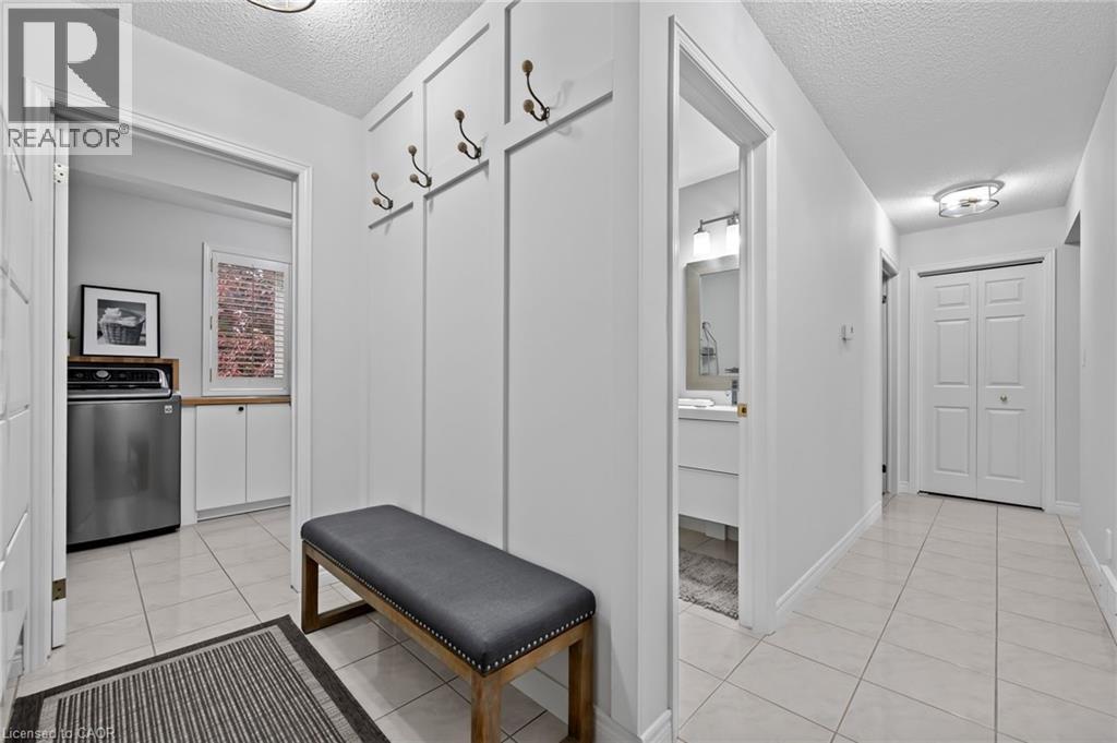 1 Brown Avenue, Cambridge, ON - Indoor Photo Showing Other Room