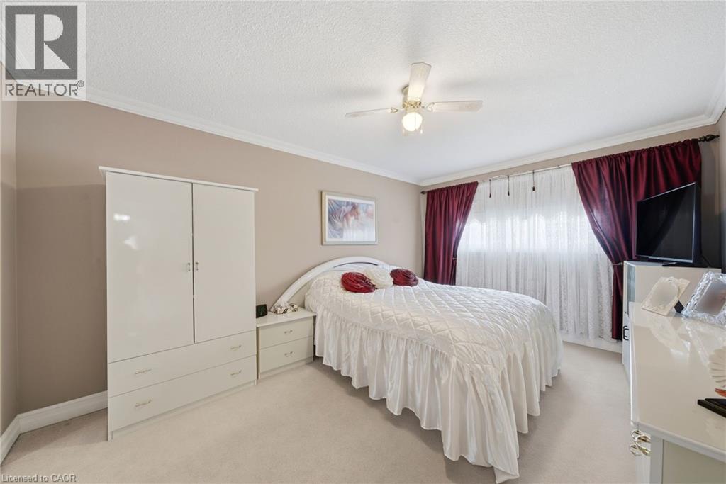 1149 Dowland Crescent, Burlington, ON - Indoor Photo Showing Bedroom