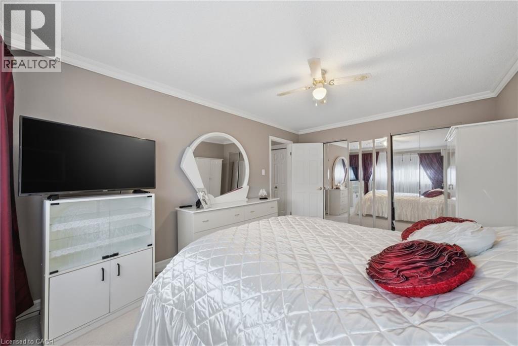 1149 Dowland Crescent, Burlington, ON - Indoor Photo Showing Bedroom