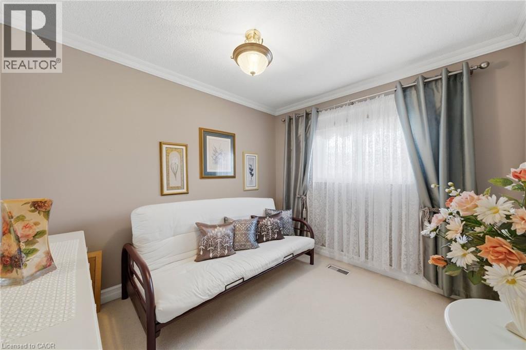 1149 Dowland Crescent, Burlington, ON - Indoor Photo Showing Bedroom