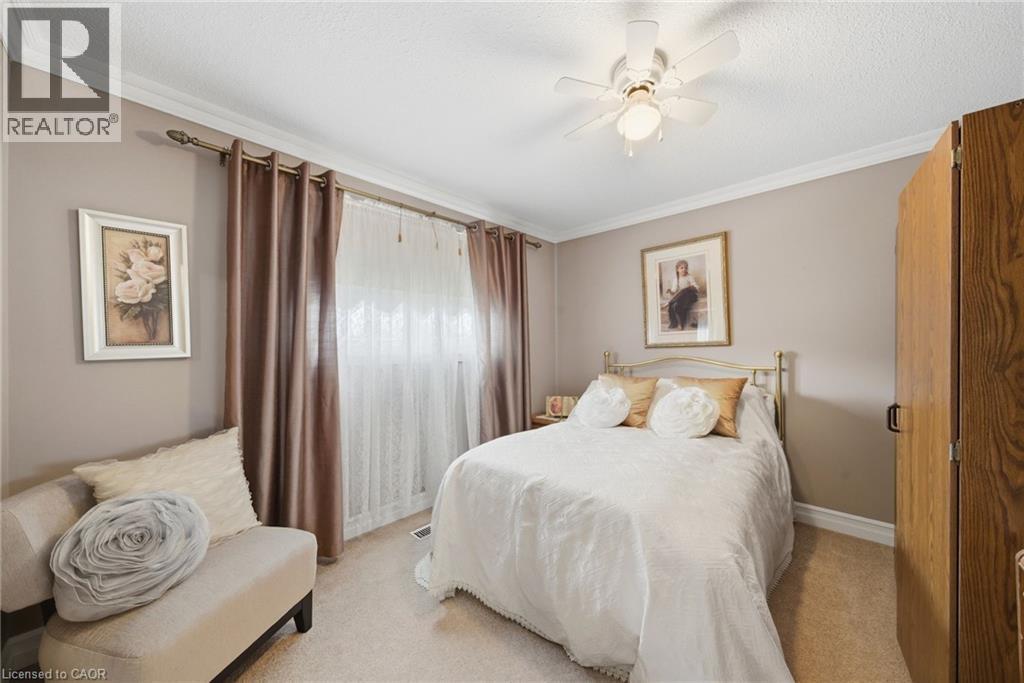 1149 Dowland Crescent, Burlington, ON - Indoor Photo Showing Bedroom
