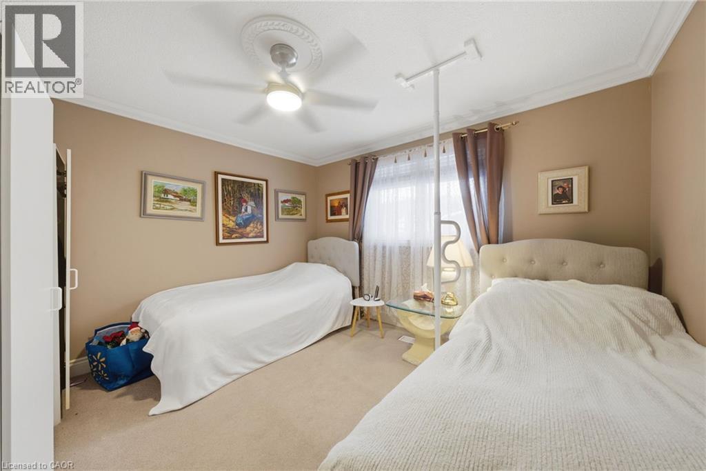 1149 Dowland Crescent, Burlington, ON - Indoor Photo Showing Bedroom