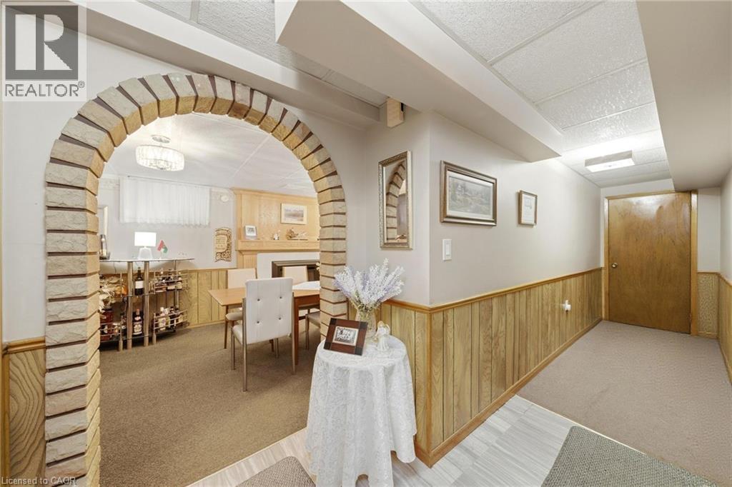 1149 Dowland Crescent, Burlington, ON - Indoor Photo Showing Other Room