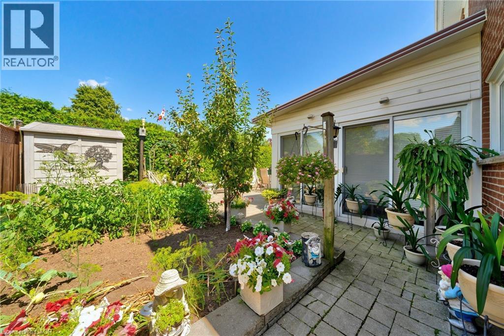 1149 Dowland Crescent, Burlington, ON - Outdoor