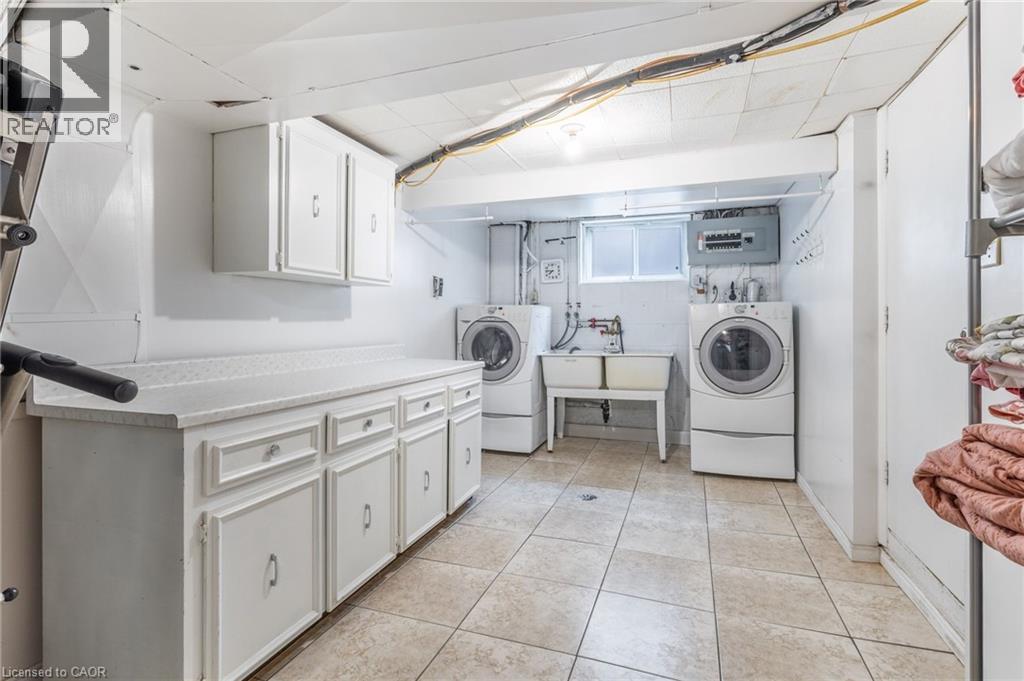 63 Lionsgate Avenue, Hamilton, ON - Indoor Photo Showing Laundry Room