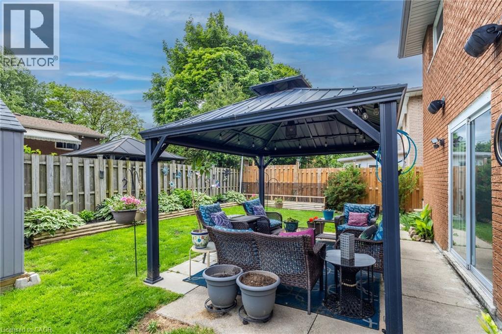 63 Lionsgate Avenue, Hamilton, ON - Outdoor With Deck Patio Veranda