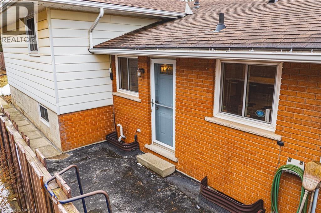 side entry into kitchen - 21 Lynwood Road, Hamilton, ON - Outdoor With Exterior