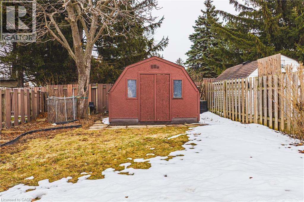21 Lynwood Road, Hamilton, ON - Outdoor