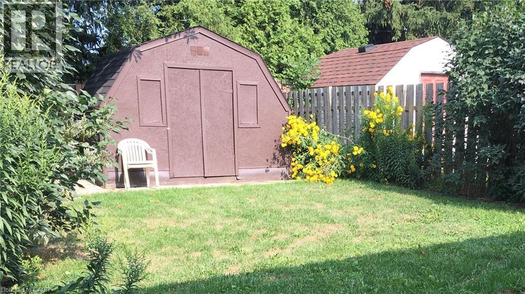 21 Lynwood Road, Hamilton, ON - Outdoor