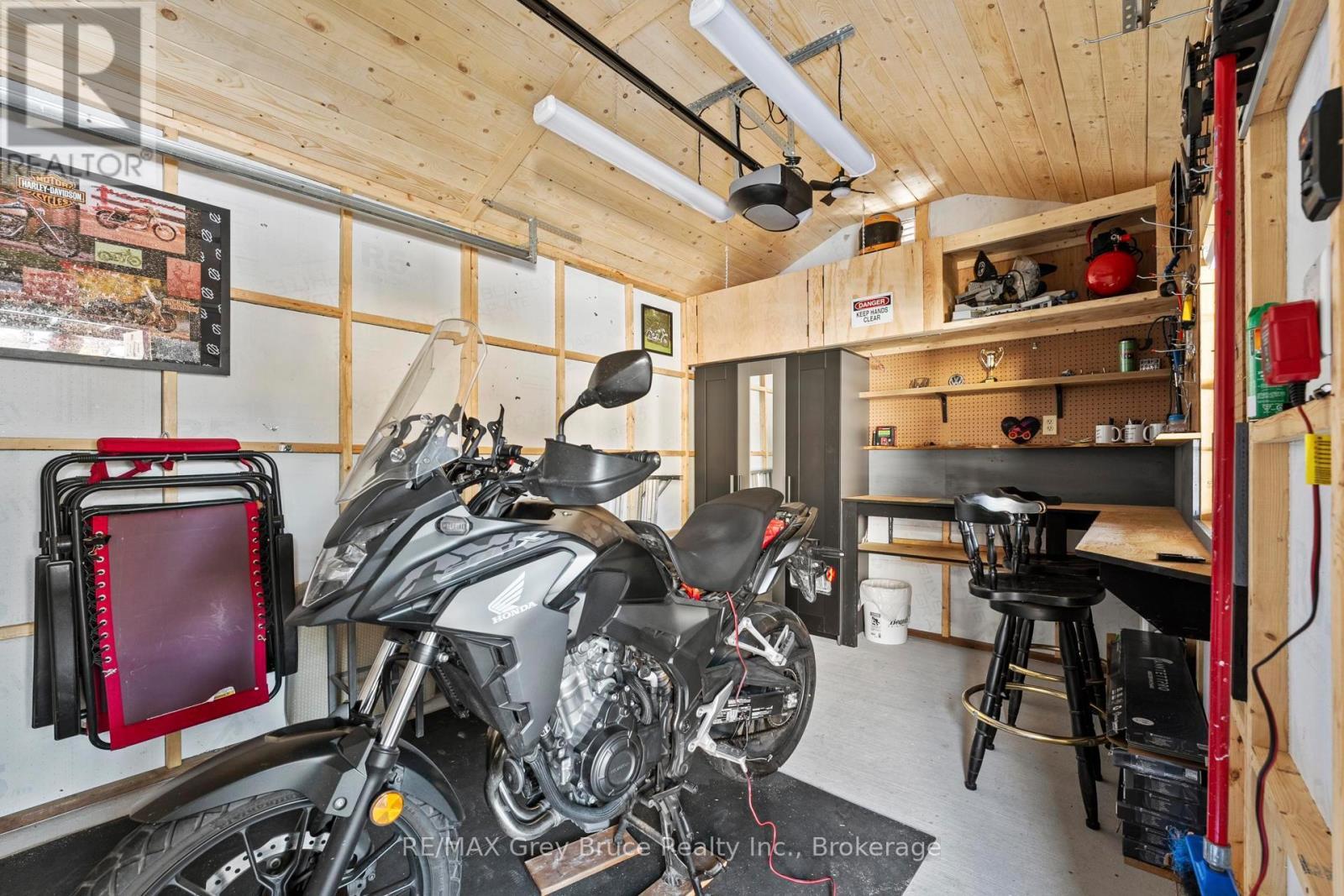 Denco Shop Space Interior - 74 Inwood Crescent, Kitchener, ON - Indoor Photo Showing Gym Room