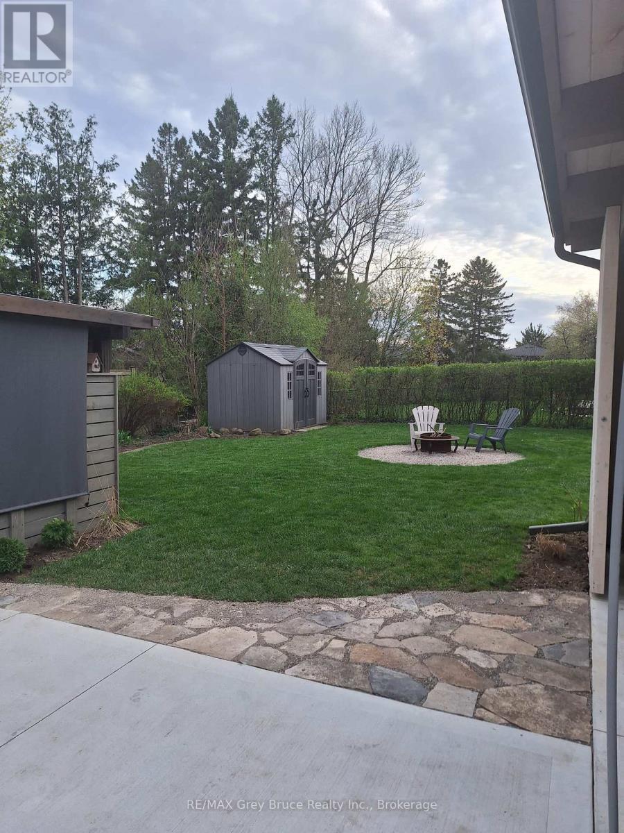 Outside - Summer - 74 Inwood Crescent, Kitchener, ON - Outdoor