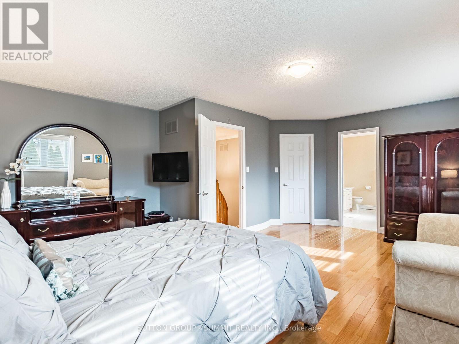 5437 Middleport Crescent, Mississauga, ON - Indoor Photo Showing Bedroom