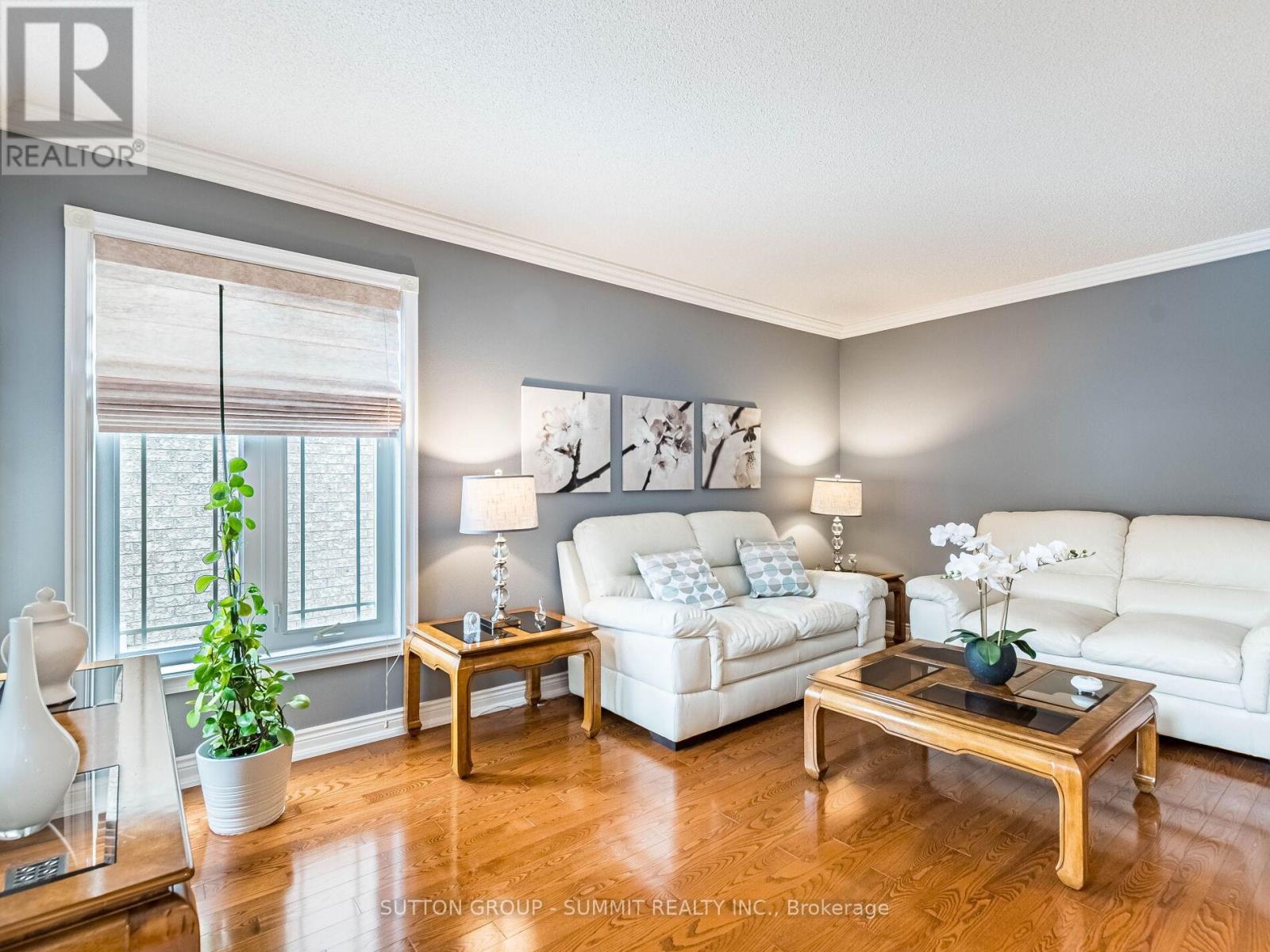 5437 Middleport Crescent, Mississauga, ON - Indoor Photo Showing Living Room