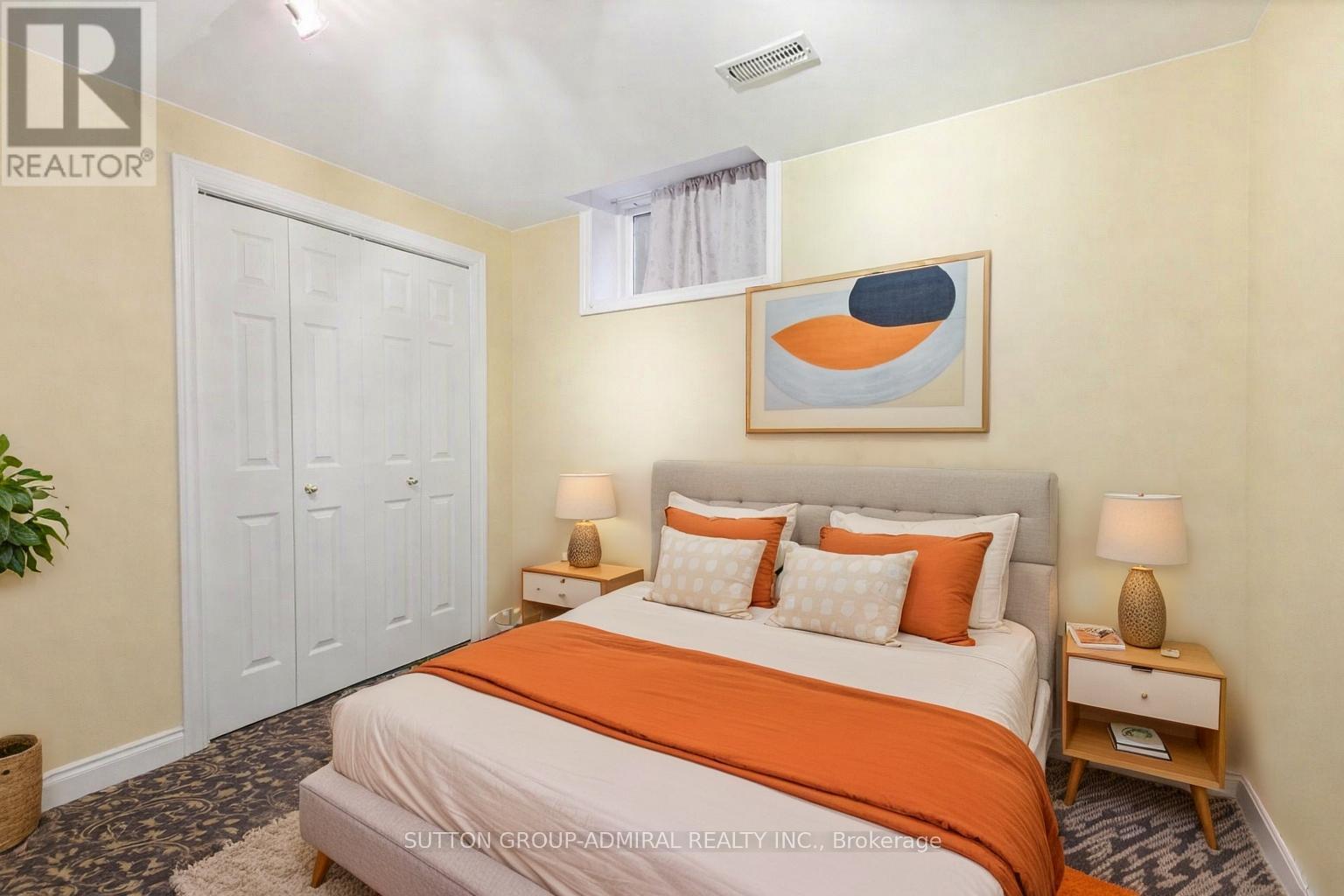 47 Sandy Drive, Hamilton, ON - Indoor Photo Showing Bedroom