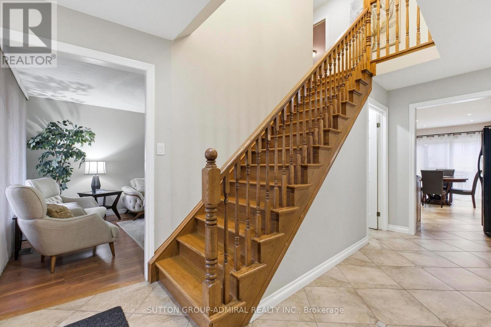 47 Sandy Drive, Hamilton, ON - Indoor Photo Showing Other Room