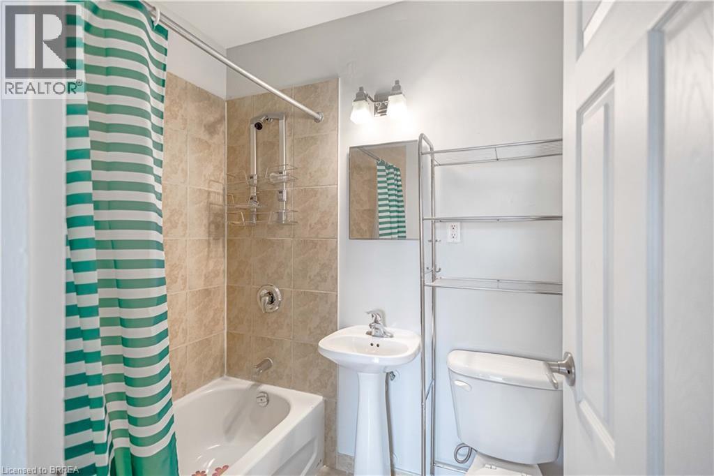 57 Mericourt Road Unit# 310, Hamilton, ON - Indoor Photo Showing Bathroom