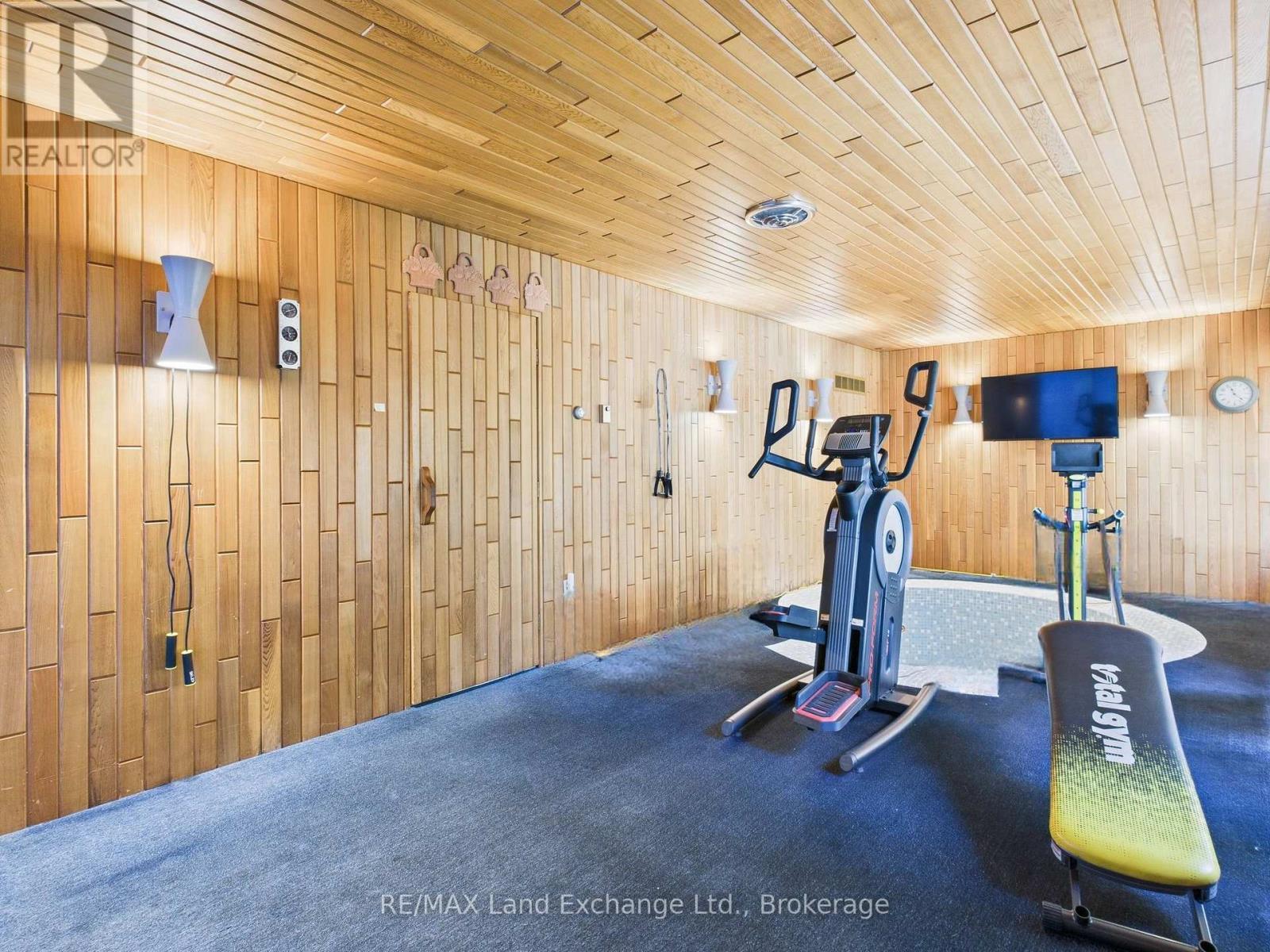 147 Goderich Street, Kincardine, ON - Indoor Photo Showing Gym Room