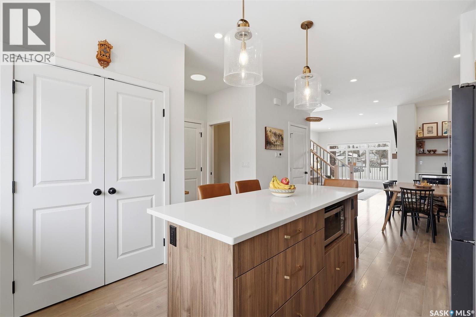 1041 4Th Street E, Saskatoon, SK - Indoor Photo Showing Kitchen