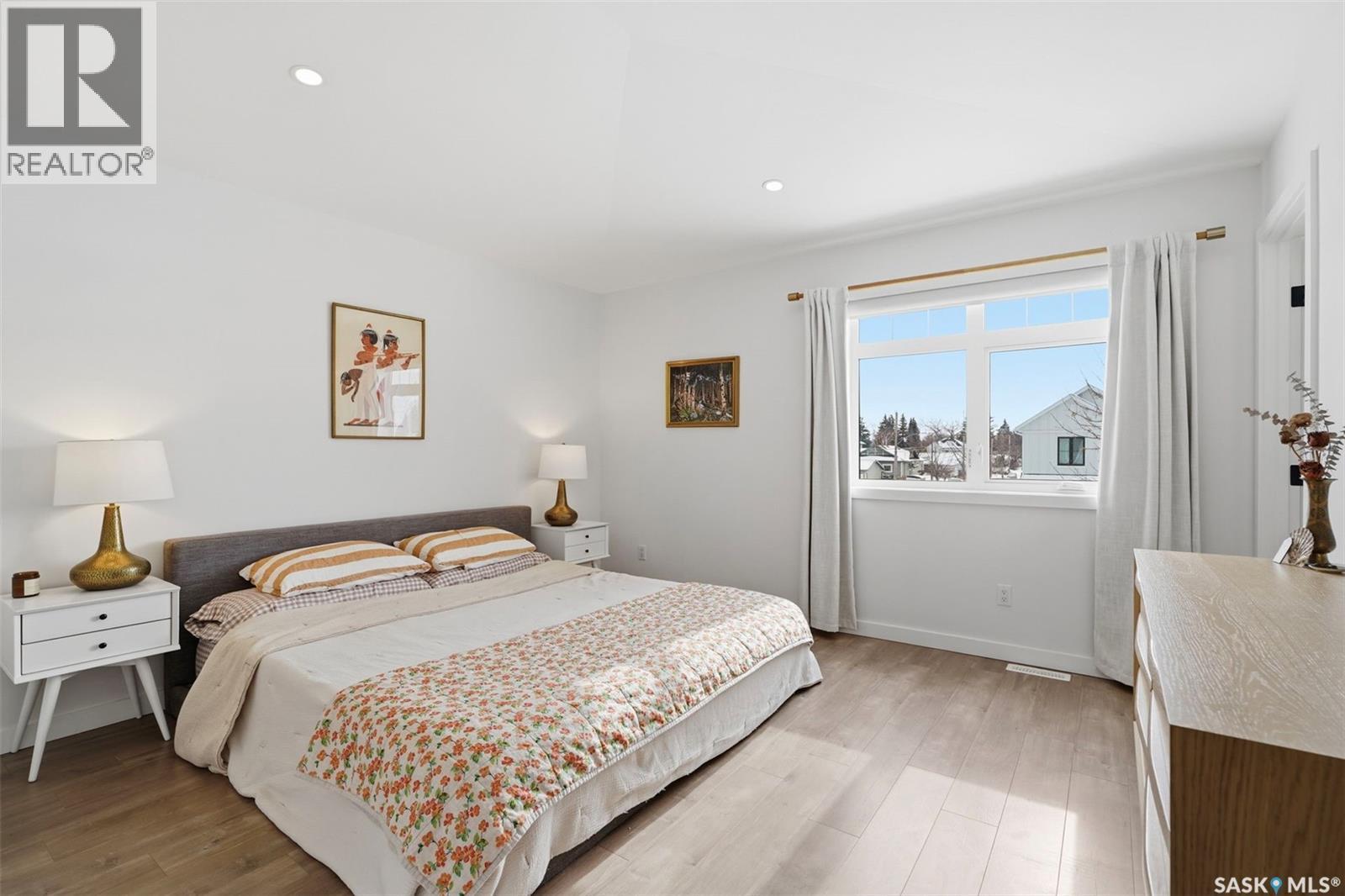 1041 4Th Street E, Saskatoon, SK - Indoor Photo Showing Bedroom