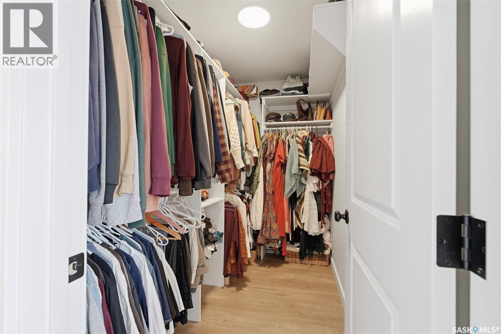 1041 4Th Street E, Saskatoon, SK - Indoor With Storage