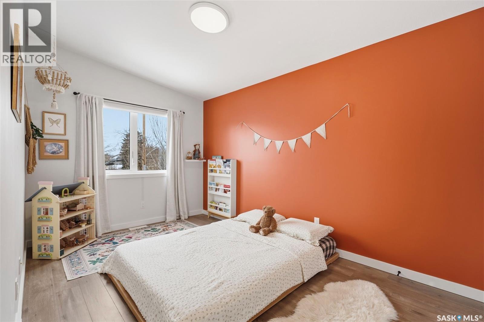 1041 4Th Street E, Saskatoon, SK - Indoor Photo Showing Bedroom
