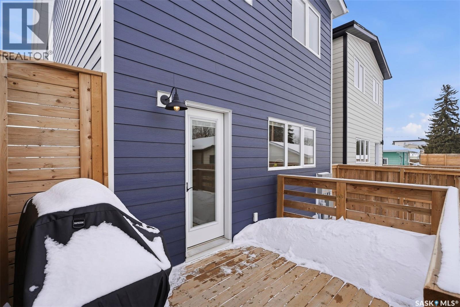 1041 4Th Street E, Saskatoon, SK - Outdoor With Deck Patio Veranda With Exterior