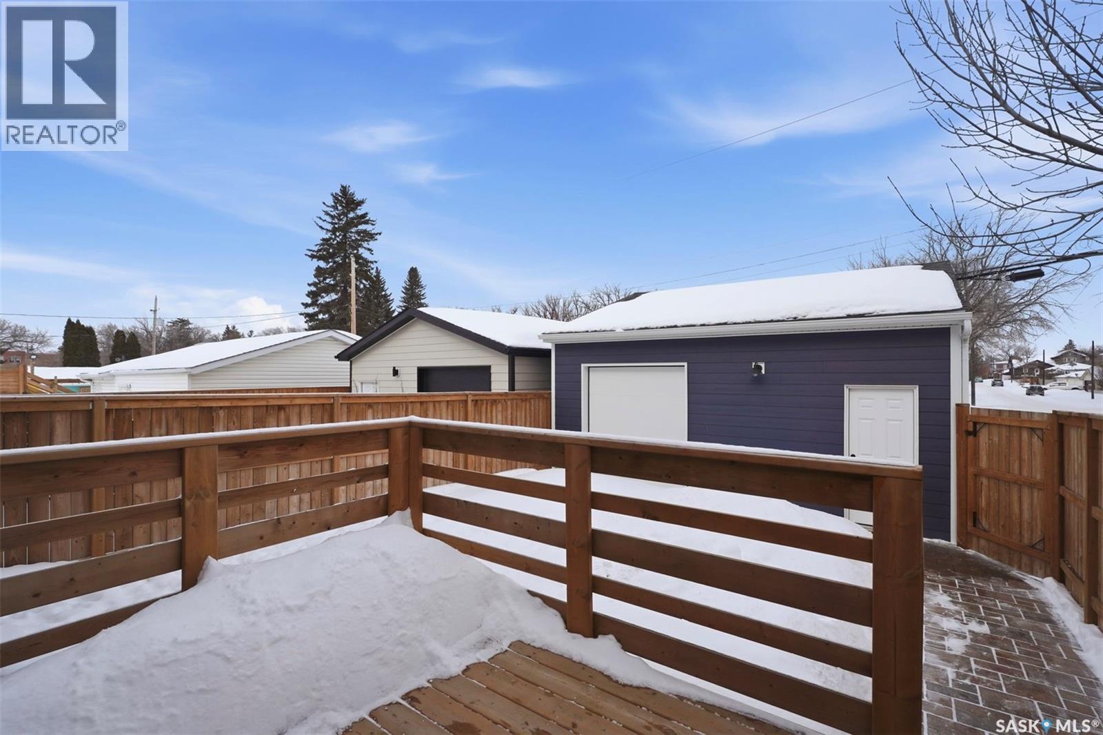 1041 4Th Street E, Saskatoon, SK - Outdoor