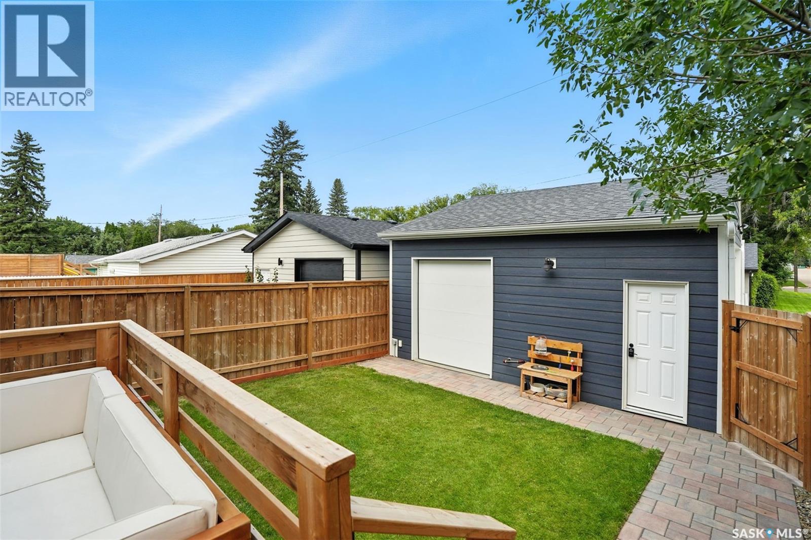 1041 4Th Street E, Saskatoon, SK - Outdoor