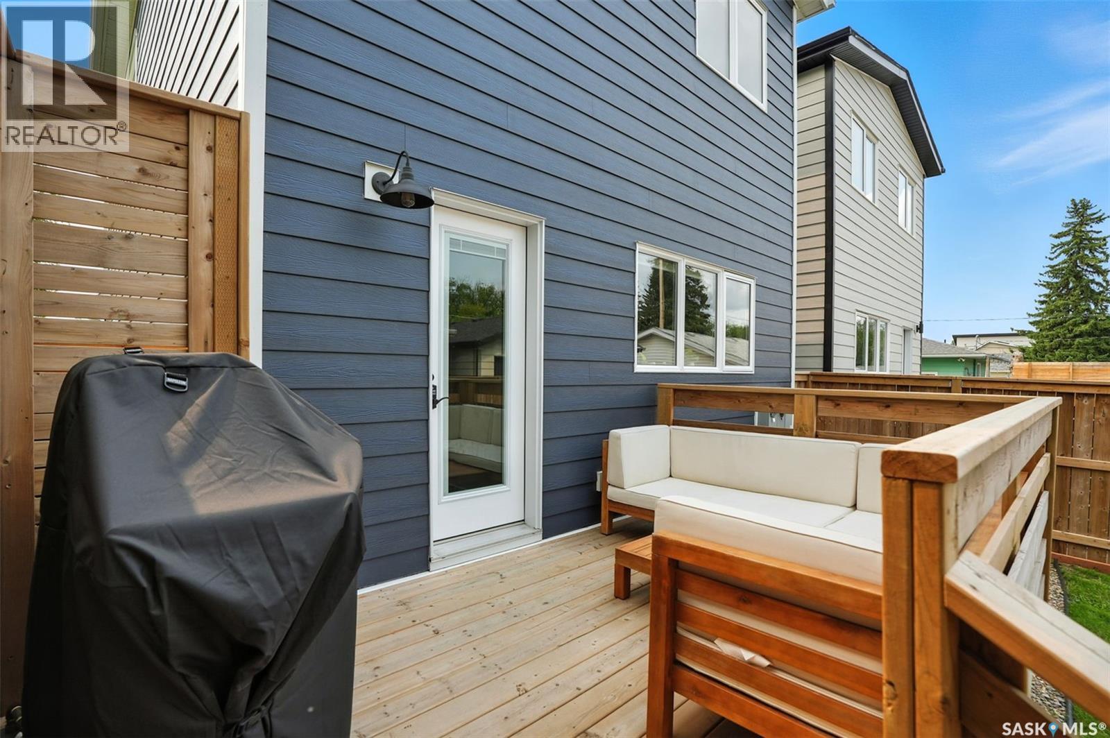 1041 4Th Street E, Saskatoon, SK - Outdoor With Deck Patio Veranda With Exterior