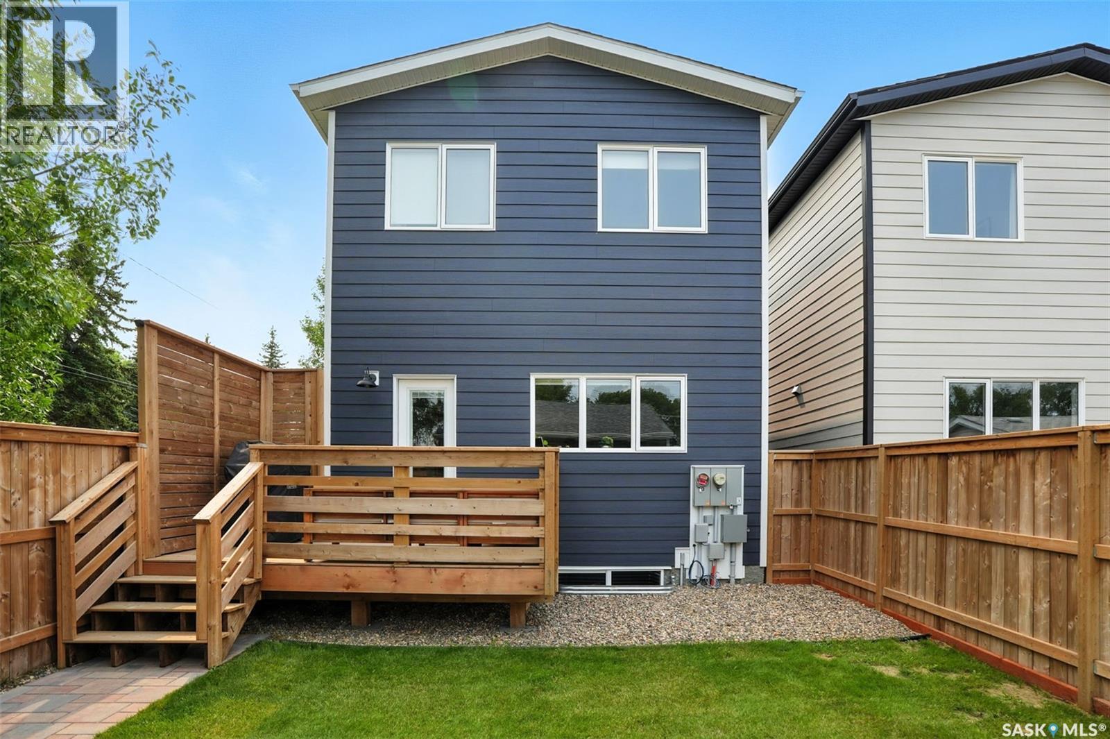 1041 4Th Street E, Saskatoon, SK - Outdoor With Exterior