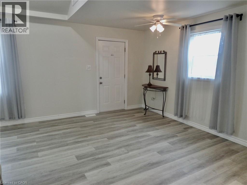 562 Beach Boulevard, Hamilton, ON - Indoor Photo Showing Other Room