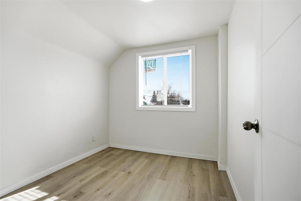 380 Tweed Avenue, Winnipeg, MB - Indoor Photo Showing Other Room