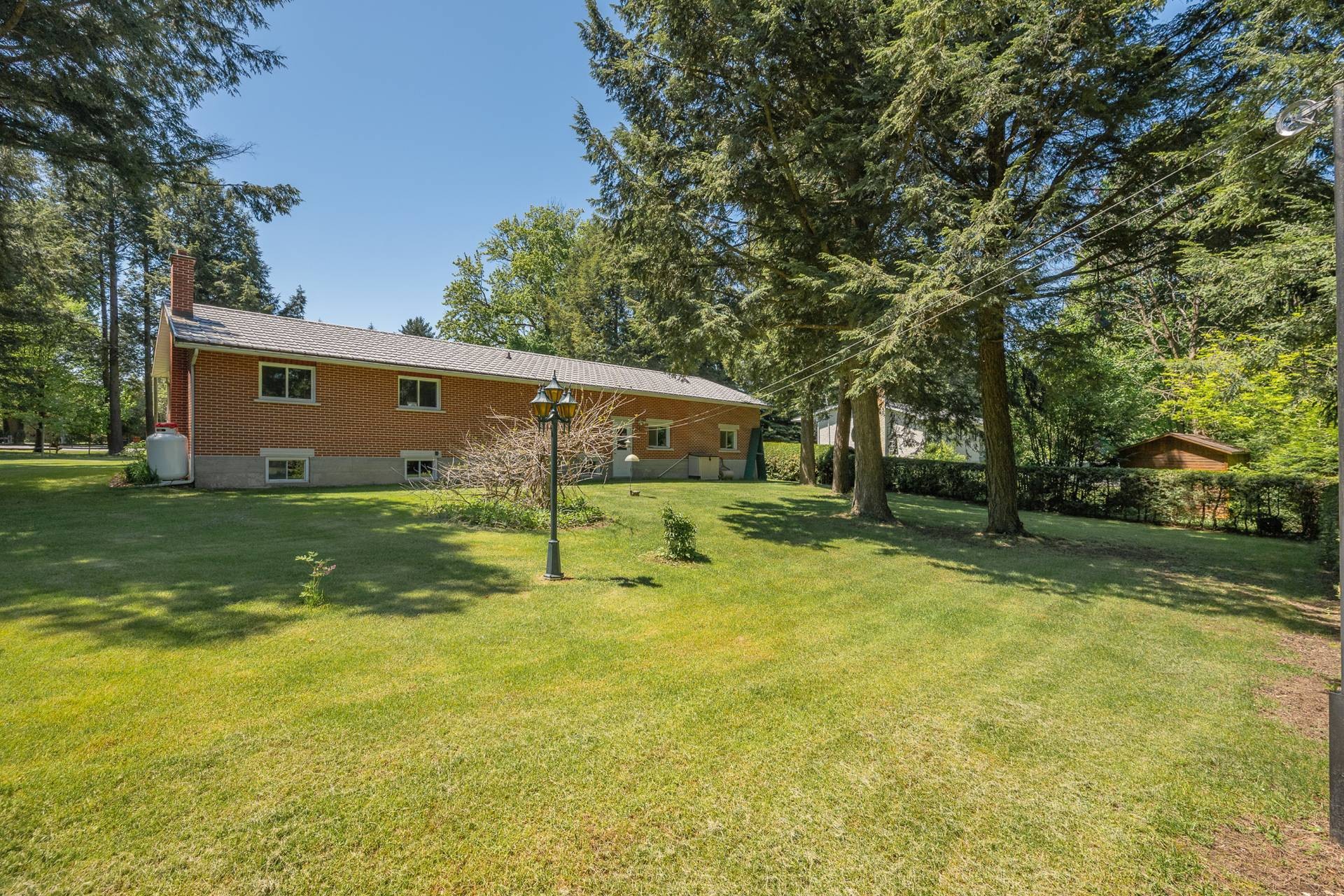 Face arrière - 216 Route 202 E., Bedford - Canton, QC - Outdoor