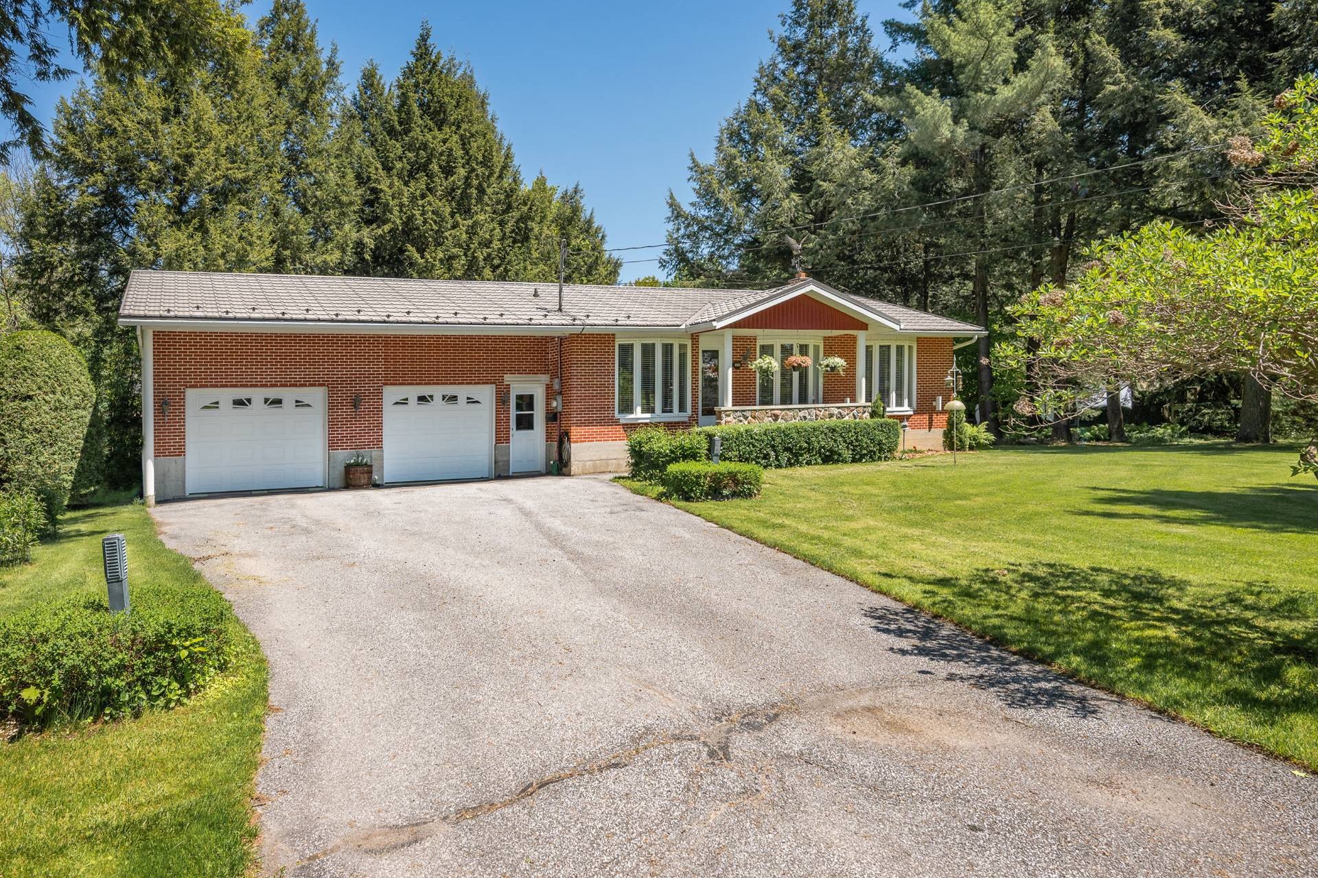 Extérieur - 216 Route 202 E., Bedford - Canton, QC - Outdoor