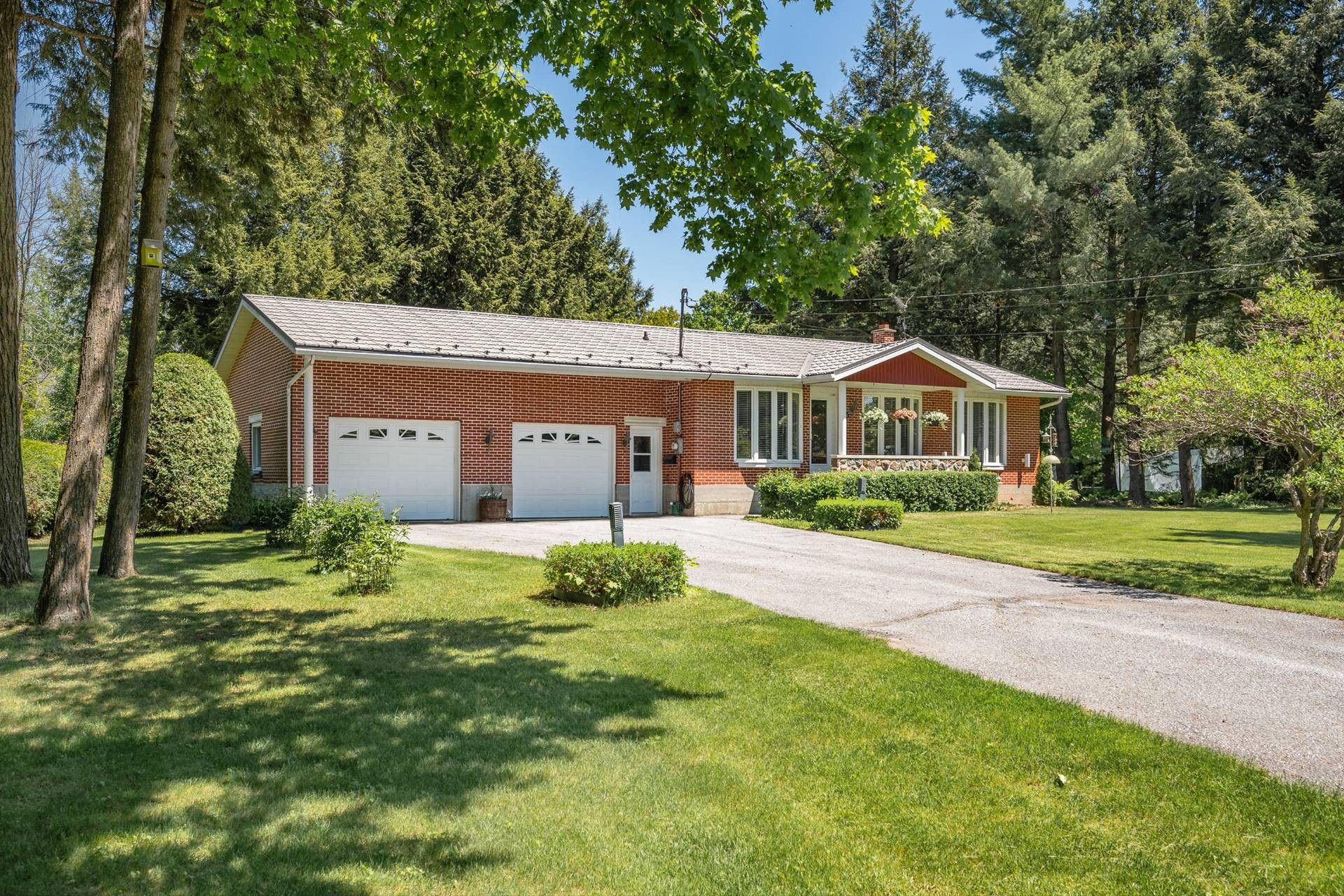 Extérieur - 216 Route 202 E., Bedford - Canton, QC - Outdoor