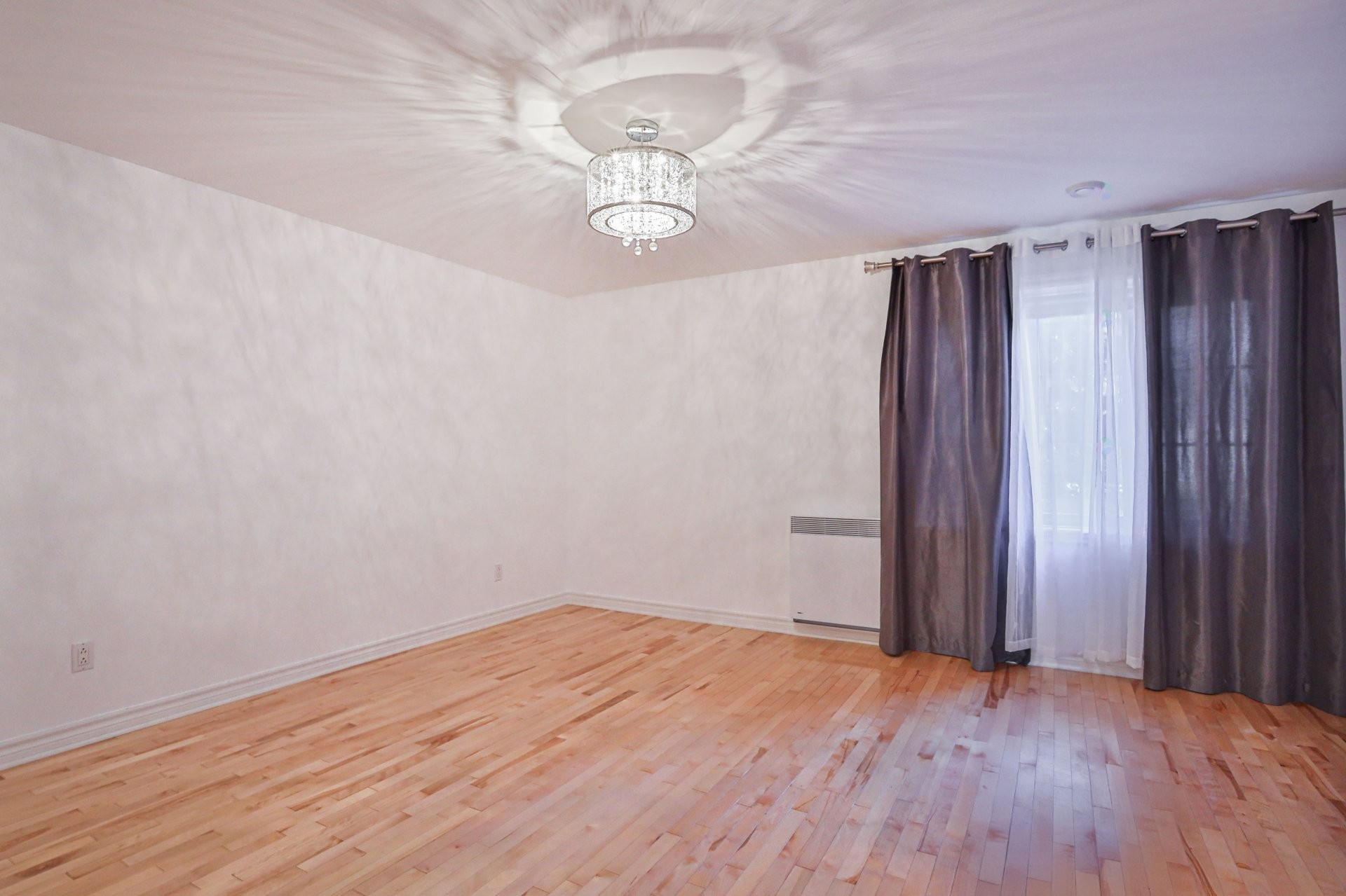 Chambre à coucher principale - 2336 Rue Harriet-Quimby, Montréal (Saint-Laurent), QC - Indoor Photo Showing Other Room