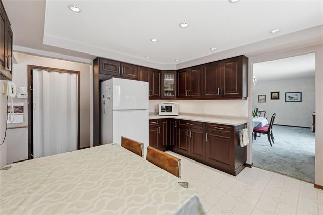 18 Edgemont Dr, Winnipeg, MB