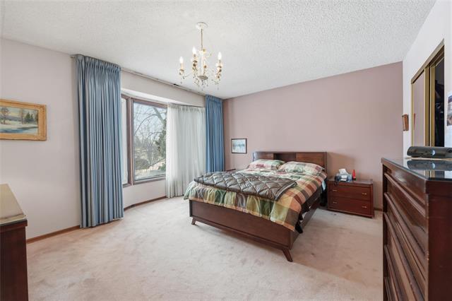 18 Edgemont Dr, Winnipeg, MB