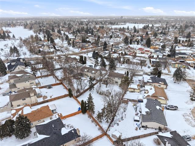 18 Edgemont Dr, Winnipeg, MB