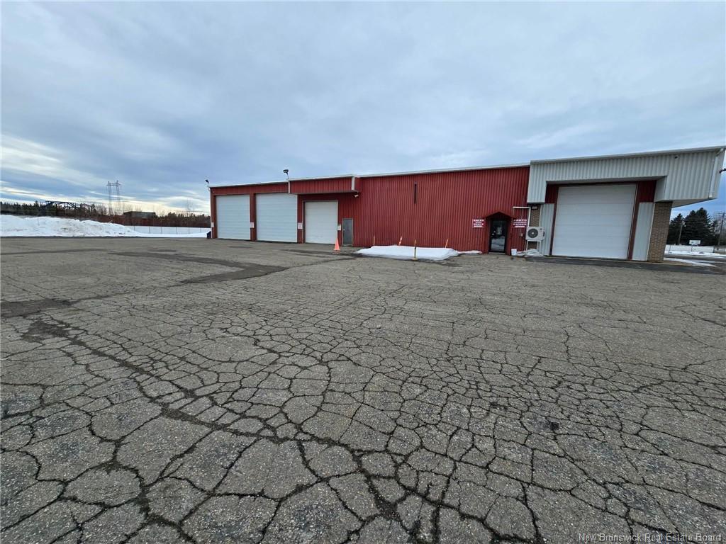 2886 Miramichi Ave, Bathurst, NB