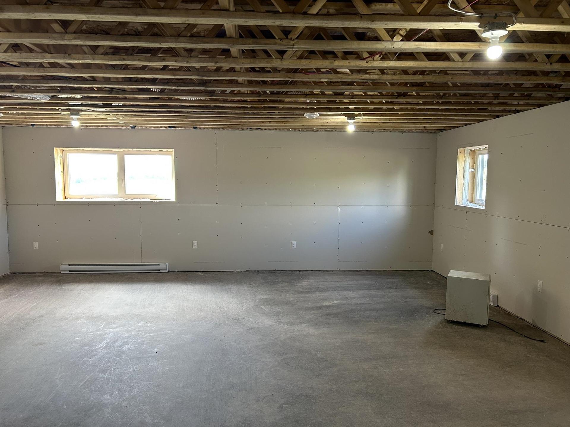 250 Ferry Road, Cornwall, PE - Indoor Photo Showing Garage
