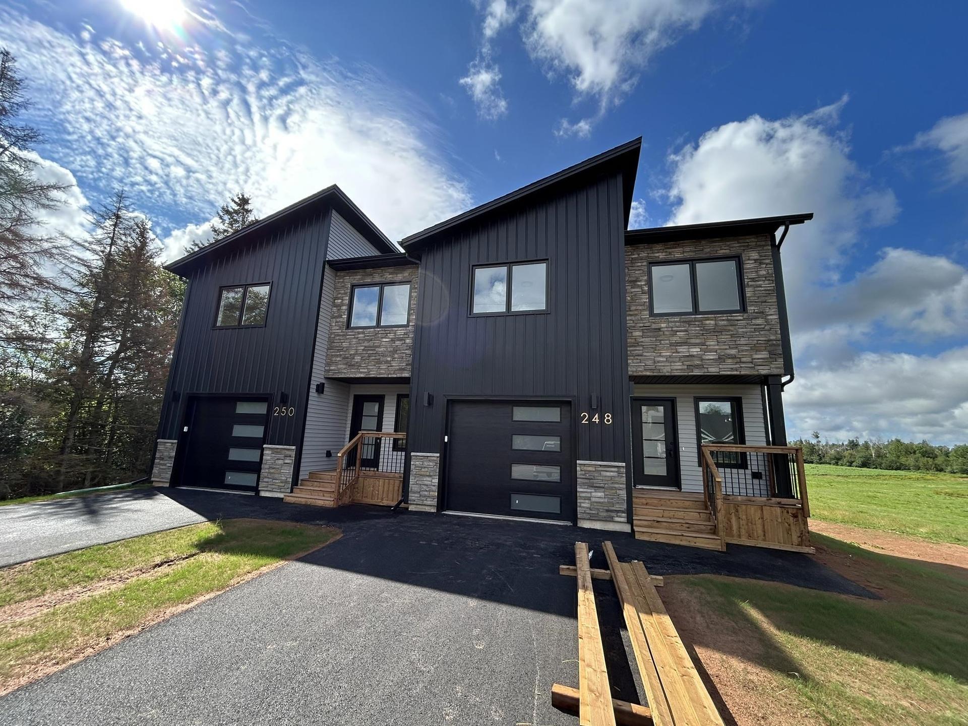250 Ferry Road, Cornwall, PE - Outdoor With Facade