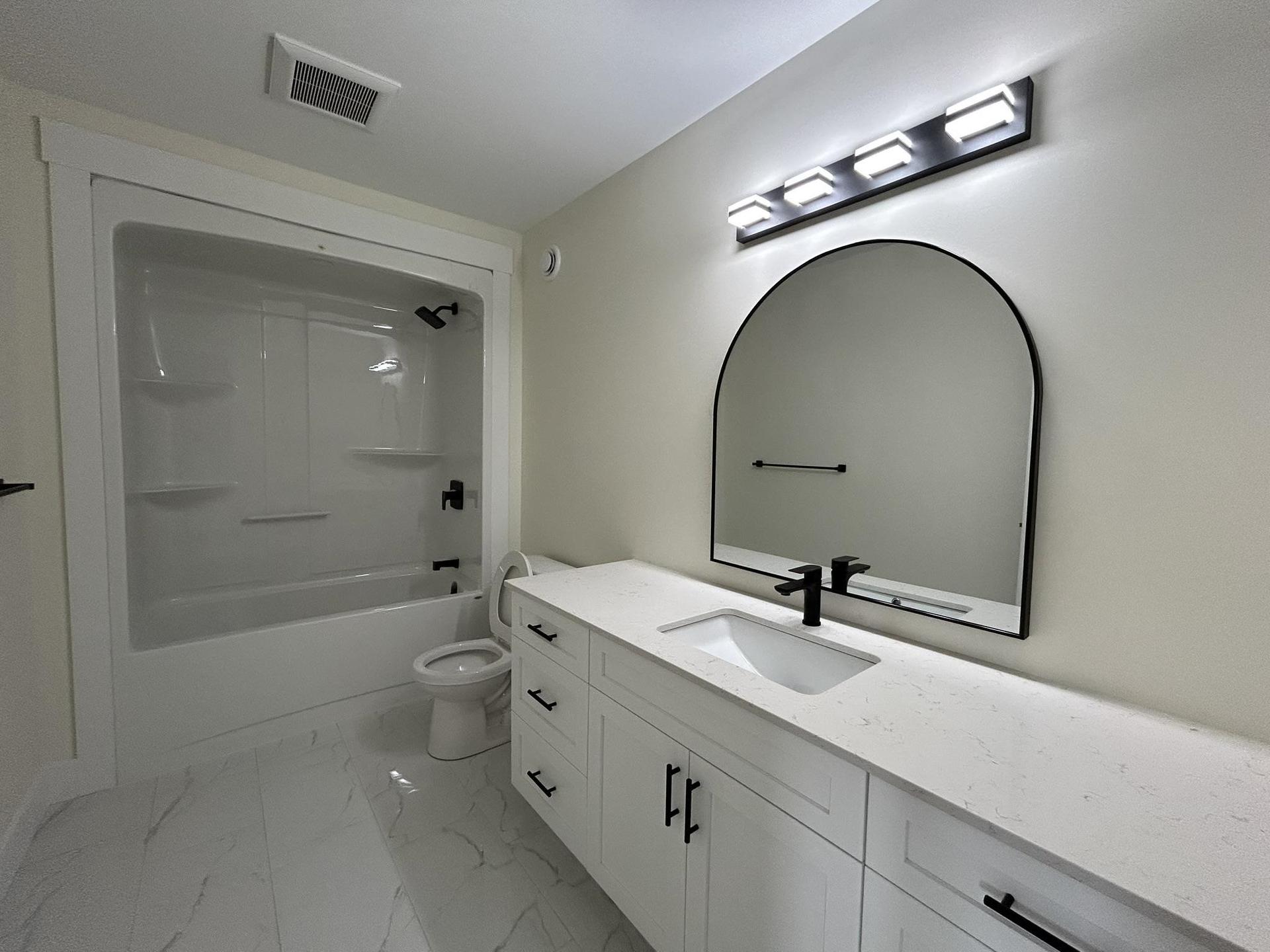250 Ferry Road, Cornwall, PE - Indoor Photo Showing Bathroom